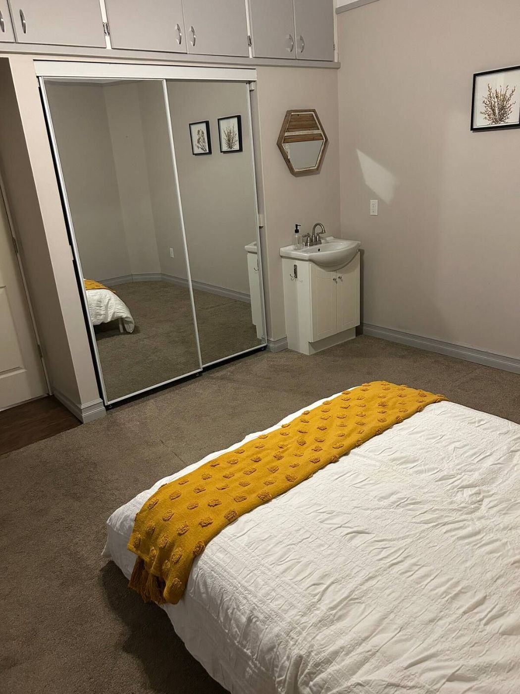 Bedroom 2, The Windmill Studio